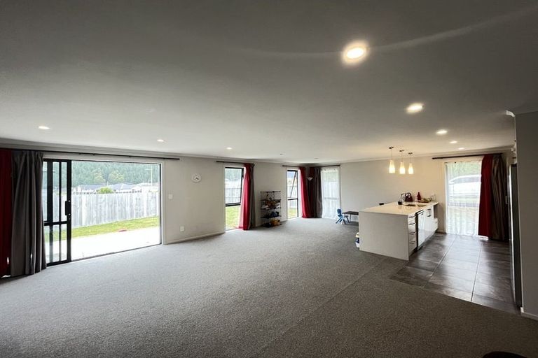 Photo of property in 168 Navigation Drive, Whitby, Porirua, 5024