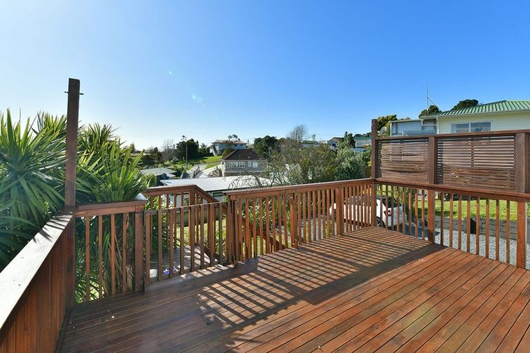 Photo of property in 7a Hand Road, Helensville, 0800