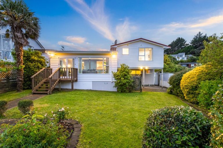 Photo of property in 66 Eskdale Road, Papakowhai, Porirua, 5024