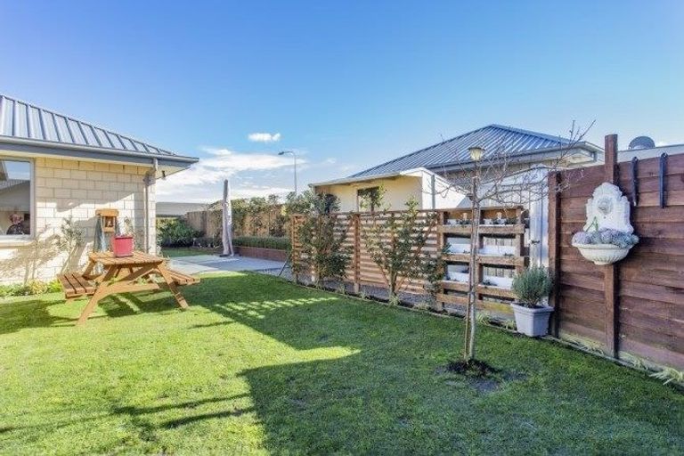 Photo of property in 38 Cassino Street, Rangiora, 7400