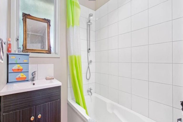 Photo of property in 41 Mcdivitt Street, Manurewa, Auckland, 2102