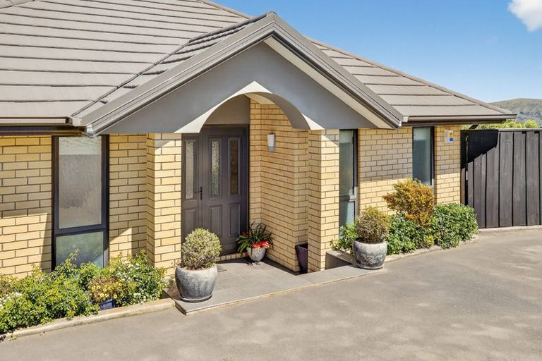 Photo of property in 46 Rockview Place, Mount Pleasant, Christchurch, 8081