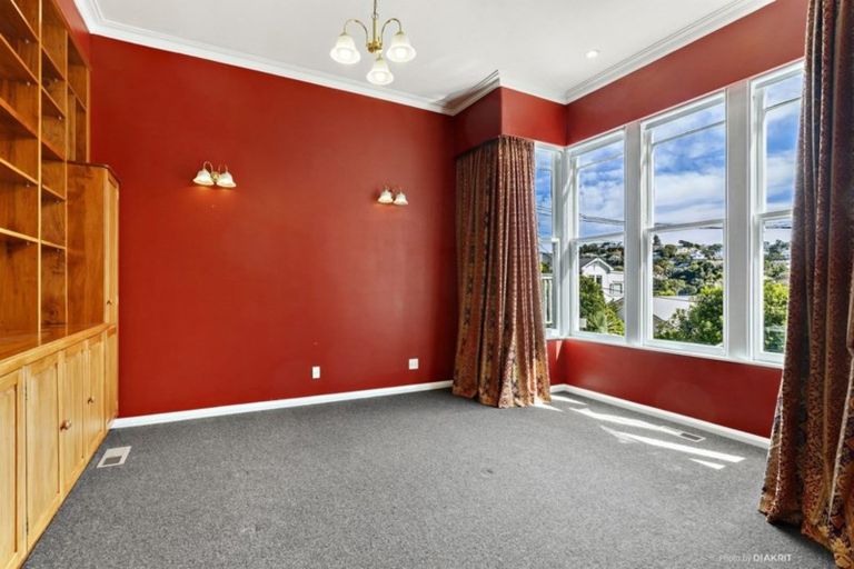 Photo of property in 18 North Terrace, Kelburn, Wellington, 6012