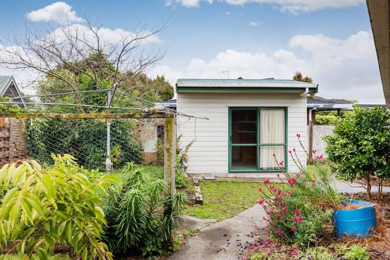 Photo of property in 4 Cramer Place, Awapuni, Palmerston North, 4412