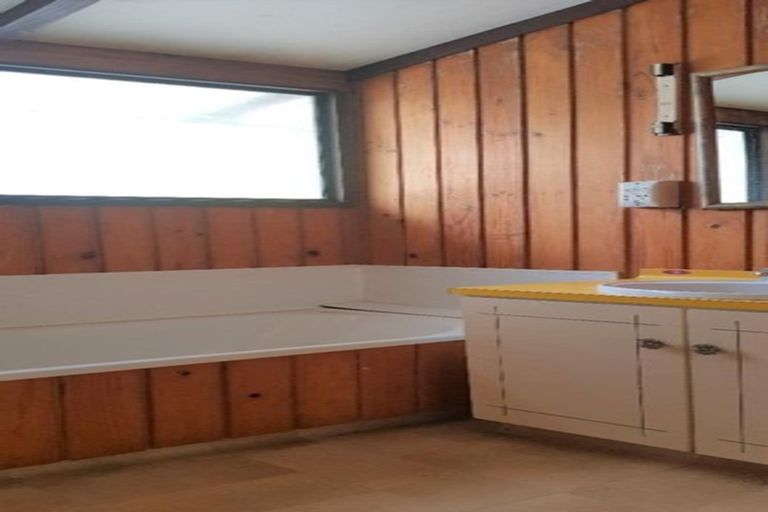 Photo of property in 16 Frederick Street, Carterton, 5713