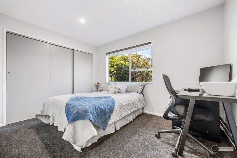 Photo of property in 14b Oakleigh Street, Maungaraki, Lower Hutt, 5010