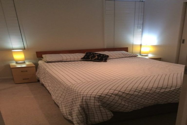 Photo of property in Shoal Haven Apartments, 112a/130 Anzac Street, Takapuna, Auckland, 0622