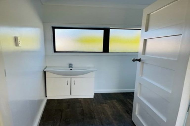 Photo of property in 35 Saint Johns Street, Woolston, Christchurch, 8062