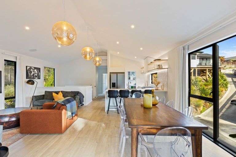 Photo of property in 6e Burns Street, Westown, New Plymouth, 4310