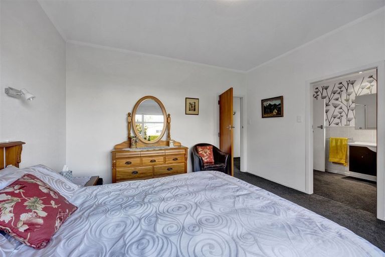 Photo of property in 22b Lismore Street, Strandon, New Plymouth, 4312