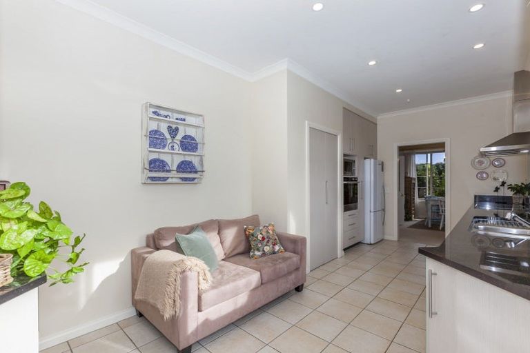 Photo of property in 136 Renown Road, Raumati South, Paraparaumu, 5032