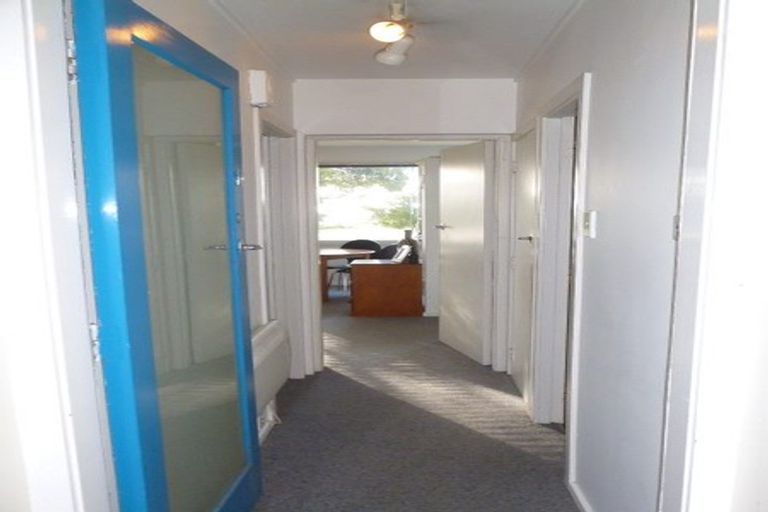 Photo of property in 4 Raroa Road, Kelburn, Wellington, 6012