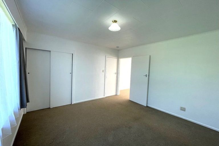 Photo of property in 2/154 Carrington Street, Lower Vogeltown, New Plymouth, 4310