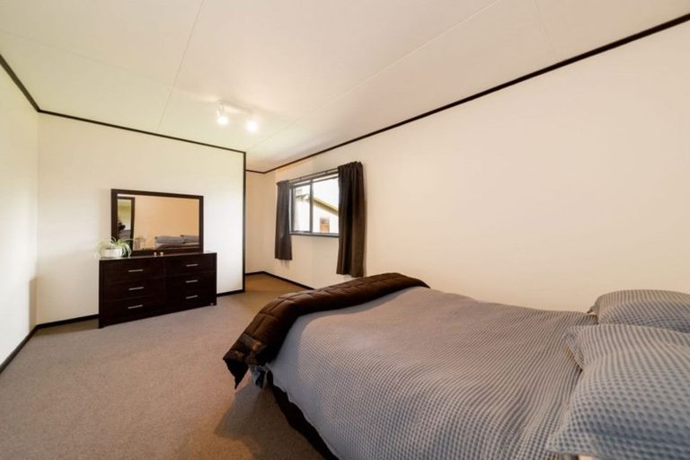 Photo of property in 18 Poplar Drive, Kelvin Heights, Queenstown, 9300