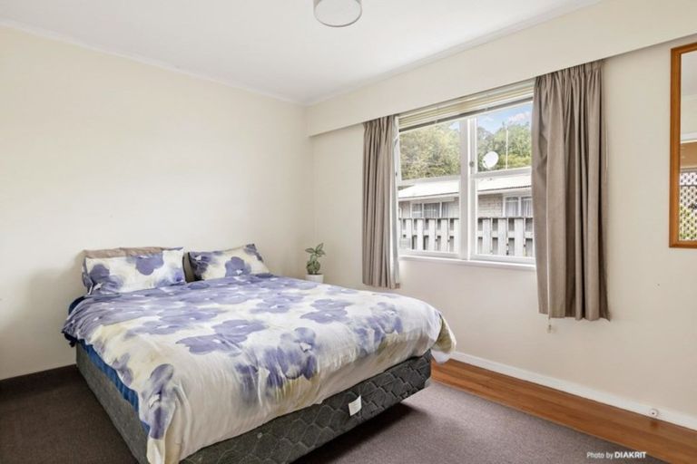 Photo of property in 13 Deller Grove, Silverstream, Upper Hutt, 5019