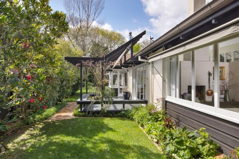 Photo of property in 43 Ranui Road, Remuera, Auckland, 1050
