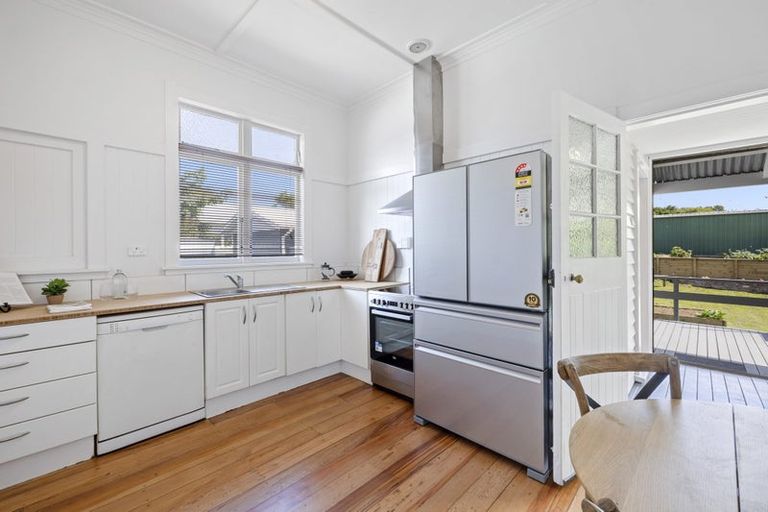 Photo of property in 72 Barrett Street, Westown, New Plymouth, 4310