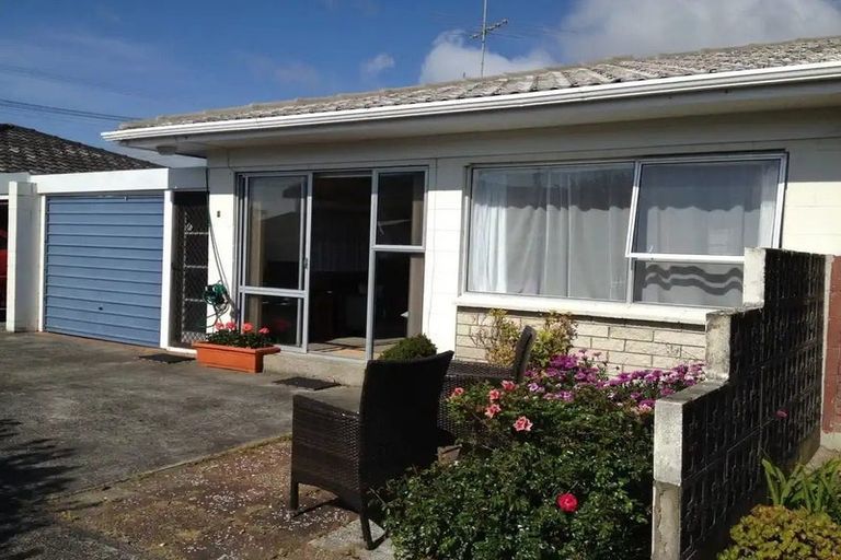 Photo of property in 2/29 Pine Road, Orewa, 0931