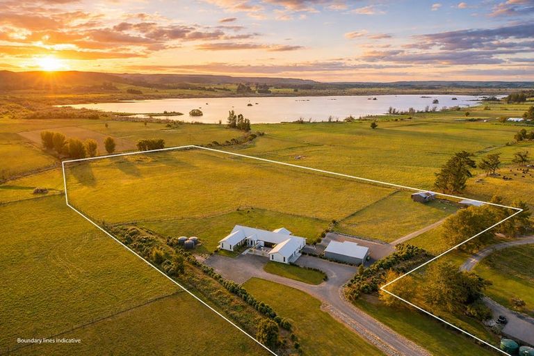 Photo of property in 470 Porangahau Road, Waipukurau, 4282