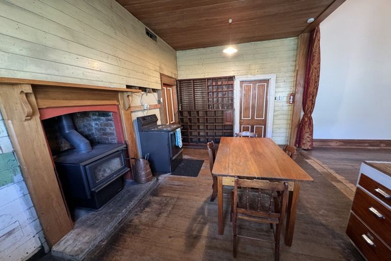 Photo of property in 49 Kent Street, Picton, 7220