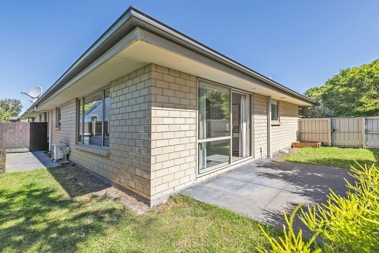 Photo of property in 54 Thackeray Place, Waltham, Christchurch, 8023