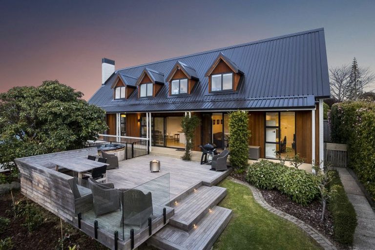 Photo of property in 20 Brownville Crescent, Maori Hill, Dunedin, 9010