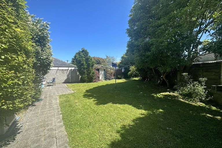 Photo of property in 1/1a Sequoia Place, Maoribank, Upper Hutt, 5018