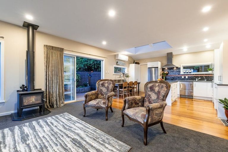 Photo of property in 33a Nevay Road, Miramar, Wellington, 6022