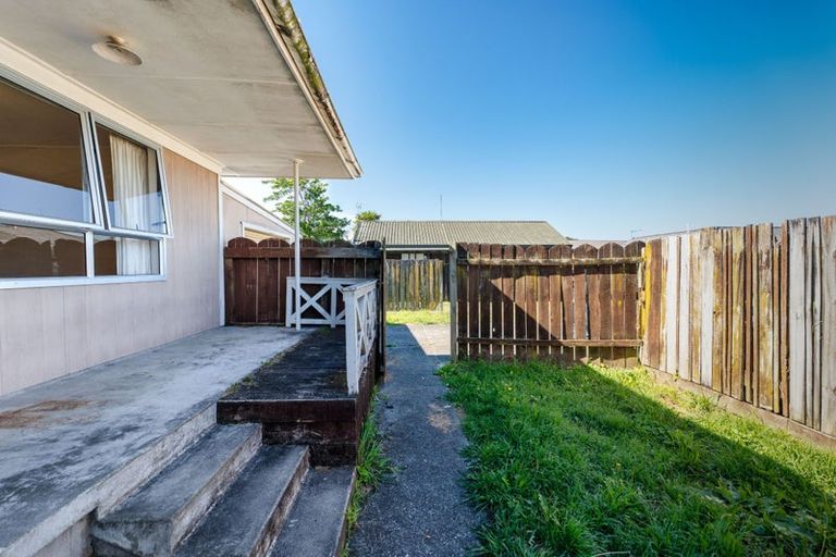 Photo of property in 1/34a Kelvin Road, Papakura, 2110