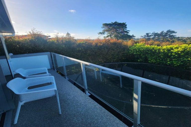 Photo of property in 63 Carlisle Road, Torbay, Auckland, 0630