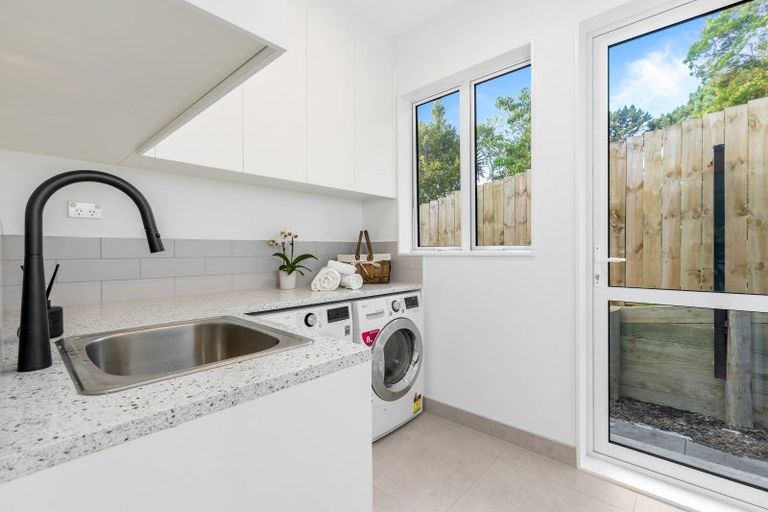 Photo of property in 29a Kimberly Grove, Greenhithe, Auckland, 0632