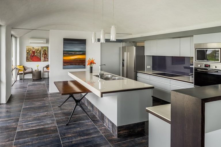 Photo of property in Solemer Beach House, 80 Paetawa Road, Peka Peka, Waikanae, 5391