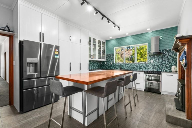 Photo of property in 1 Charlotte Street, Takapau, 4203