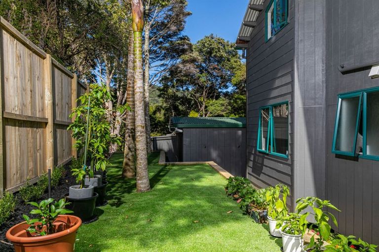 Photo of property in 112 Mountain Road, Henderson Valley, Auckland, 0612