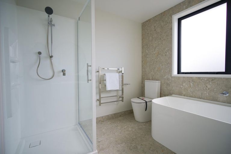 Photo of property in 47 Metoriti Crescent, Karaka, 2124