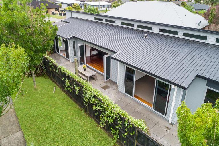 Photo of property in 13 Ploughmans Avenue, Pukekohe, 2120