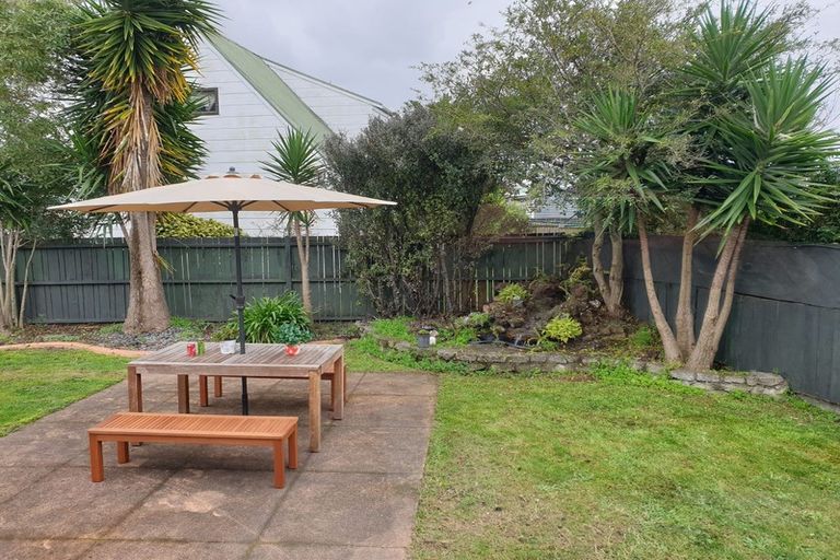 Photo of property in 68 Willis Road, Papakura, 2110