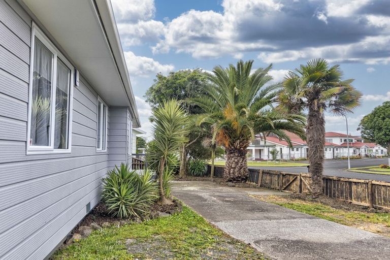 Photo of property in 17a Trevor Hosken Drive, Wiri, Auckland, 2104