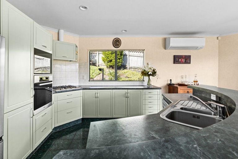 Photo of property in 11a Cumberland Rise, Taradale, Napier, 4112