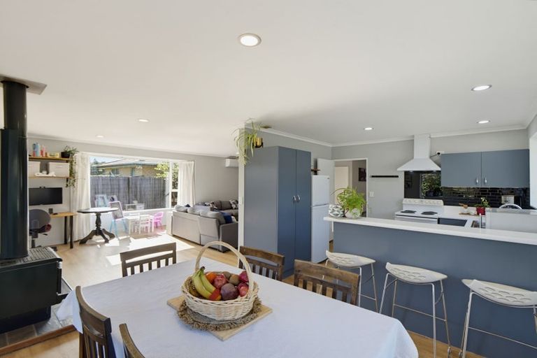 Photo of property in 5a Woodgrove Avenue, North New Brighton, Christchurch, 8083