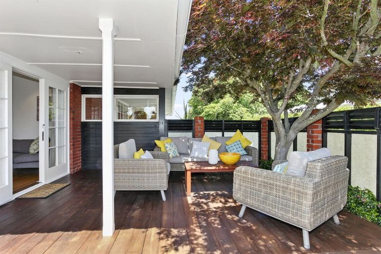 Photo of property in 35 Grahams Road, Ilam, Christchurch, 8041