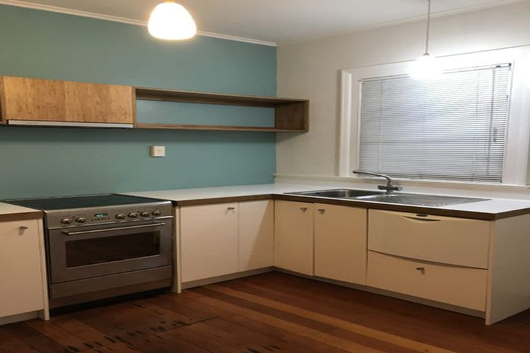 Photo of property in 1/332 Tinakori Road, Thorndon, Wellington, 6011