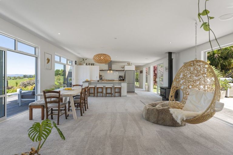 Photo of property in 48 Stewart Glen, Acacia Bay, Taupo, 3385