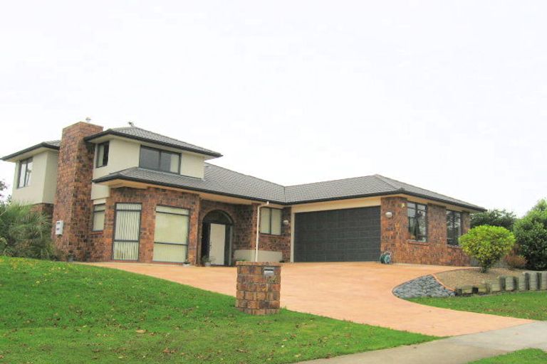 Photo of property in 24 Te Wharau Drive, Greenhithe, Auckland, 0632