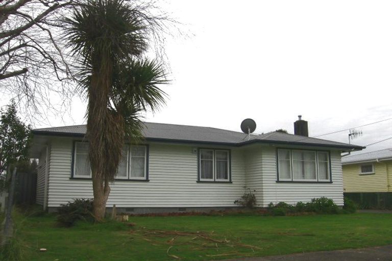 Photo of property in 40 Peters Avenue, Cloverlea, Palmerston North, 4412