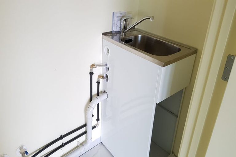 Photo of property in 41 Cockayne Crescent, Sunnynook, Auckland, 0620