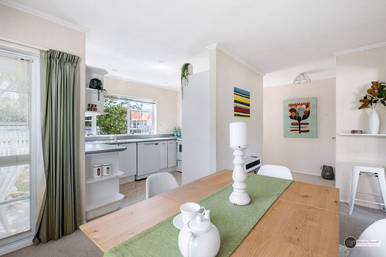 Photo of property in 8 Fraser Crescent, Elderslea, Upper Hutt, 5018