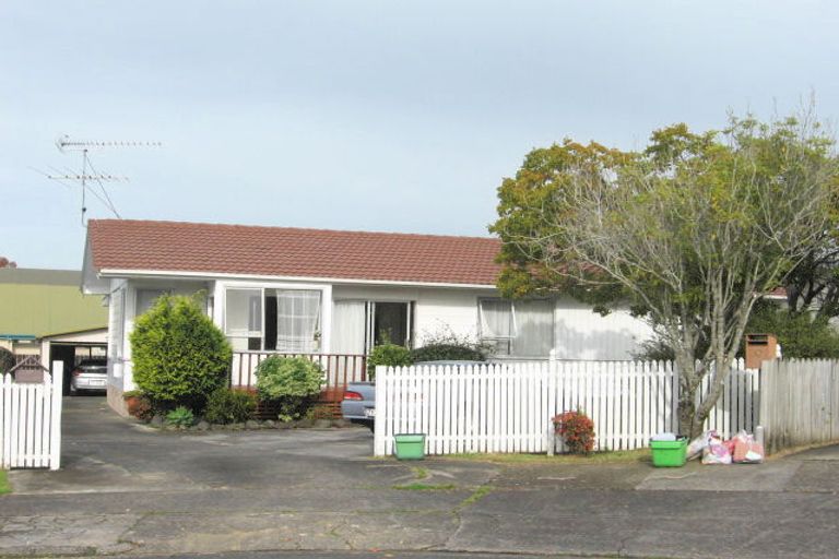 Photo of property in 30 Chesley Place, Half Moon Bay, Auckland, 2012