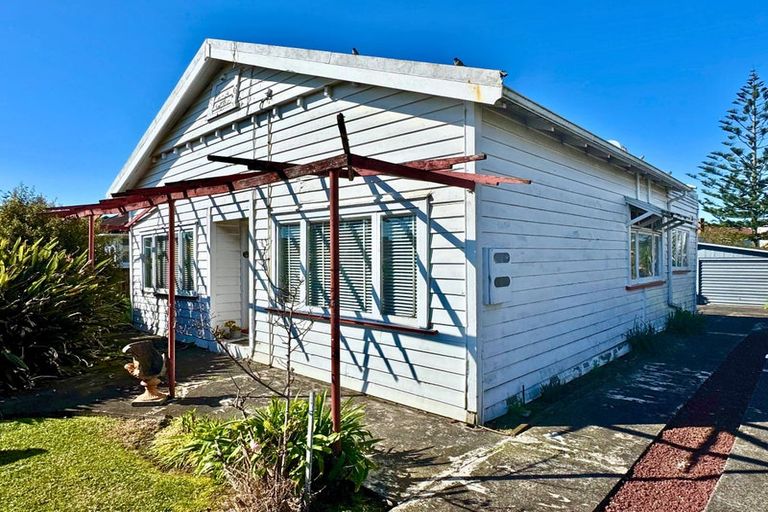 Photo of property in 68 Wolverton Street, Avondale, Auckland, 0600