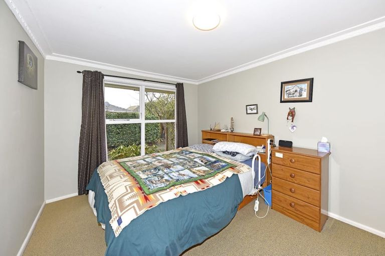 Photo of property in 8 Kingsgate Place, Burnside, Christchurch, 8053